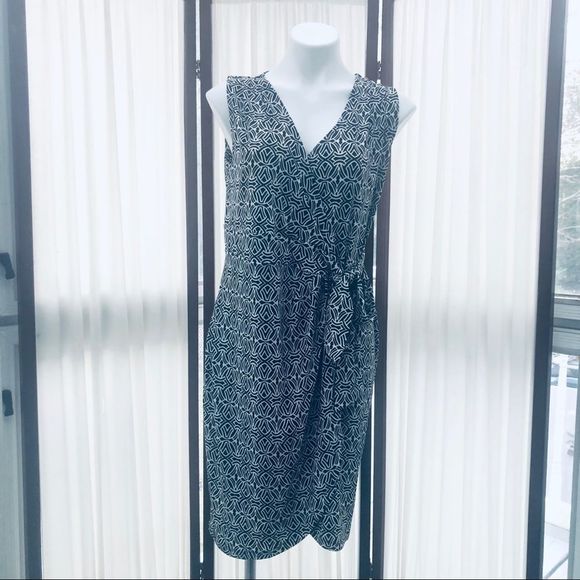 Motherhood Printed Sleeveless Wrap Maternity Dress - Picture 3 of 16